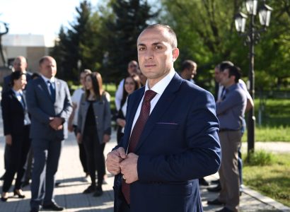 Մեզ հաջողվեց Աբովյանն արթնացնել խոր թմբիրից. Քաղաքապետի՝ ՔՊ–ի թեկնածուն դիմել է իր ընտրողներին
