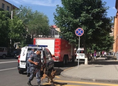 Ոստիկանության 6-րդ վարչության դիմաց պայթուցիկ սարք չի հայտնաբերվել. ԱԻՆ