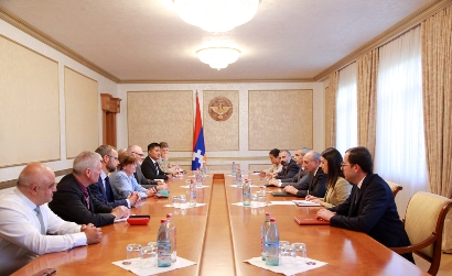 Karabakh head receives Baroness Caroline Cox of UK