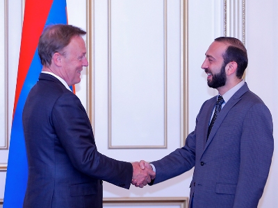 Armenia Parliament Speaker receives German Bundestag Vice-President