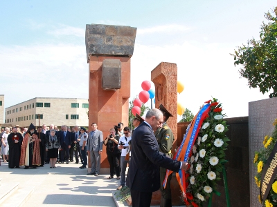 Artsakh President visits Stepanakert Memorial Complex