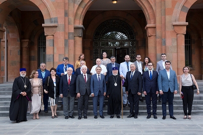 Ամենայն Հայոց Կաթողիկոսը ընդունել է Հայաստանի 5-րդ միջազգային բժշկական համագումարի մասնակիցներին