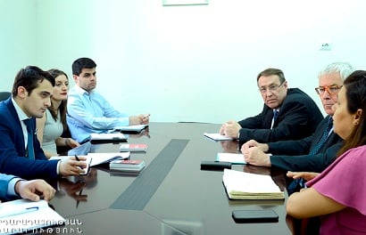 Armenia deputy justice minister receives CoE Congress of Local and Regional Authorities Director
