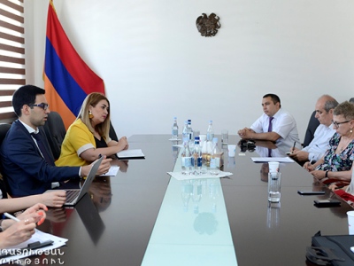 Armenia Justice Minister discusses draft Anti-Corruption Strategy with civil society representatives