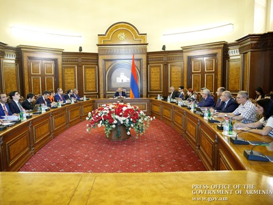 Anti-Corruption Policy Council holds first session chaired by Armenia PM