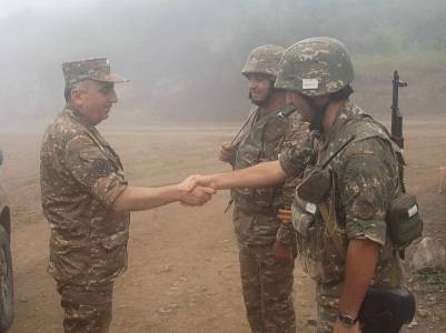 Karabakh defense attend visits a little armed units, frontline