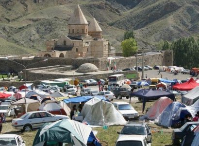 Over 3,000 people on pilgrimage at St. Thaddeus Monastery