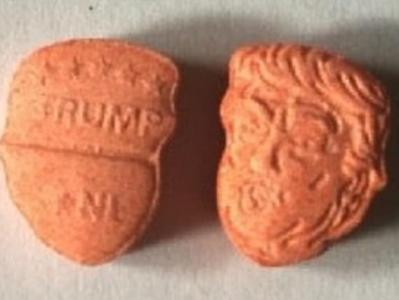 На Ибице обнаружены суперсильные наркотики экстази в форме головы Трампа