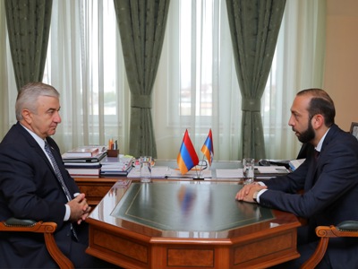 Armenia, Karabakh parliament speakers hold tête-à-tête in Stepanakert