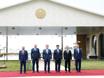Eurasian Economic Union PMs hold ceremony of canceling stamps issued for EEU 5th anniversary