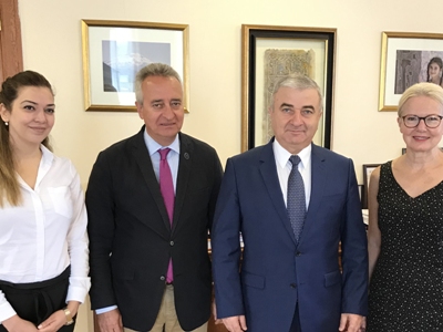 Karabakh Parliament Speaker, AUA President discuss education issues