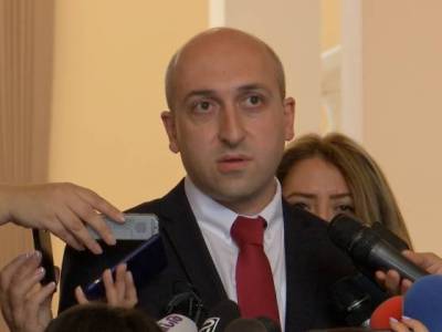 «Հրապարակ». Լոռու մարզպետը հերթական «բացահայտումն» է արել. կարո՞ղ է հայտնվի իր փորած փոսում