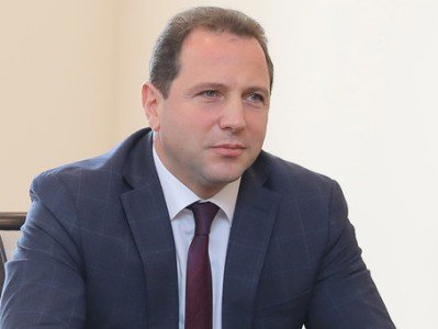 Armenia Defense Minister heads to Moscow and will meet his Russian counterpart