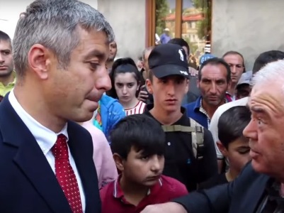 Հաշվե՞լ եք, թե քանի երեխա է անոմալիաներով ծնվելու. ջերմուկցի բժիշկը՝ վարչապետի խոսնակին