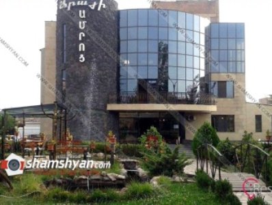 Մատուցողն ու խոհարարը վիճել են պատվերն ուշացնելու համար. մանրամասներ Դավթաշենում երեք անձի դանակահարության դեպքից