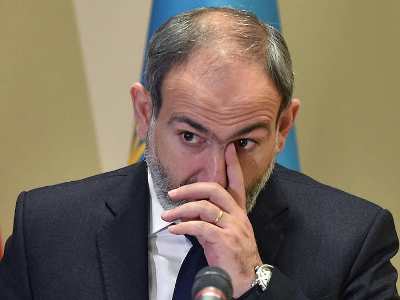 Փաշինյանի վարկանիշը քարացել է հանքի եզրին. «Կոմերսանտ»