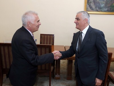 Armenia Deputy PM meets with outgoing EU ambassador