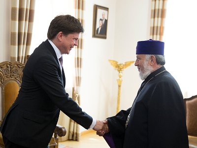 Catholicos of All Armenians receives delegates of Sweden's Riksdag