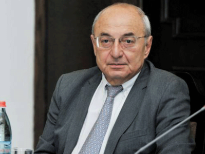 Վազգեն Մանուկյանը շնորհավորել է Ռոբերտ Քոչարյանին