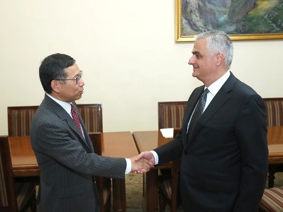 Armenia Deputy PM receives China Ambassador