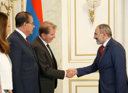 Armenia PM receives French parliamentary delegation