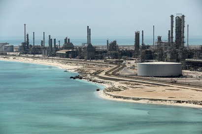 Саудовская Аравия заявила о нападении дронов на два основных нефтяных предприятия королевства