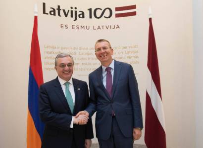 Armenian FM meets amid Latvian corresponding item