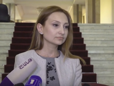 «Իհարկե, ի վերջո, ՍԴ-ն պետք է որոշում կայացնի». Մակունցը՝ Հրայր Թովմասյանի լիազորությունները դադարեցնելու մասին