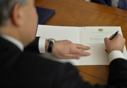Armenia President confers rank of envoy extraordinary and minister plenipotentiary