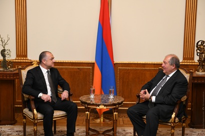 Armenia President receives Lebanon National Defense Minister