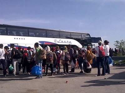 38 illegal migrants found in freight containers in Hungary