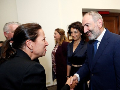 Премьер-министр Армении встретился с представителями властей Калифорнии и Лос-Анджелеса