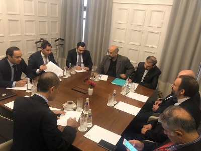 Armenian minister discusses prospects of cooperation with Iranian oil minister
