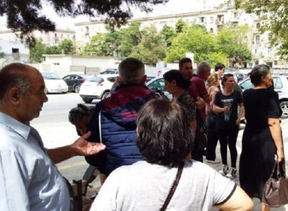 В Азербайджане родственники убитых и арестованных военных провели акцию протеста
