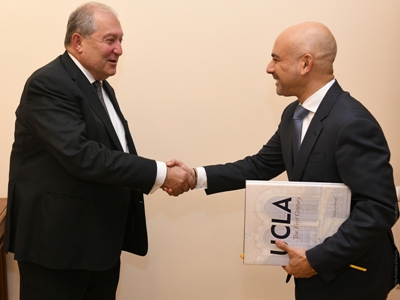 Armen Sarkissian receives Eric Esrailian