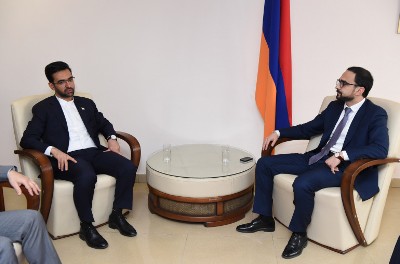 Armenia deputy PM, Iran official discuss prospects for expansion of business relations in IT sector
