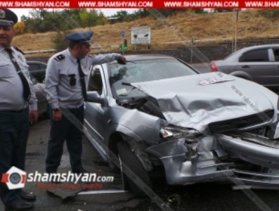 Վթար Երեւանում. Առինջի կամարի մոտ բախվել են Opel-ն ու Nissan-ը . վարորդները տեղափոխվել են հիվանդանոց