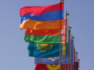 Armenia army division heads for Russia