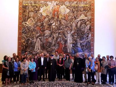 His Holiness Karekin II receives Calouste Gulbenkian Foundation representatives