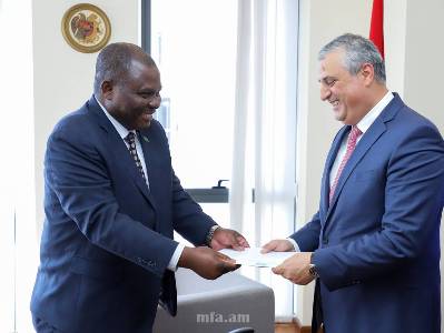 Zambia's ambassador presents copy of his credentials to Deputy FM