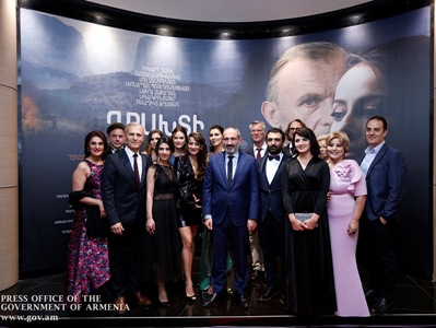 Փաշինյանը ներկա է եղել արցախյան թեմային նվիրված «Դրախտի դարպասը» ֆիլմի պրեմիերային
