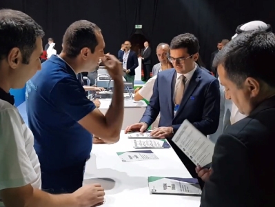 Chessify presents Armenia's potential in Artificial Intelligence during conference in Dubai