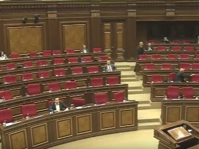 Armenian parliament continues its work without MPs