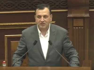 Armenian parliament discusses draft law on offloading administrative courts