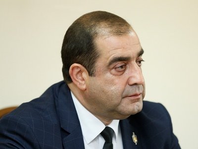 «Паст»: Начальника Службы госохраны СНБ Армении уволили из-за отказа дать показания против Роберта Кочаряна