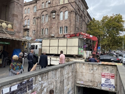 Երևանի կենտրոնում ապամոնտաժվել են մի շարք ապօրինի կրպակներ ու տաղավարներ
