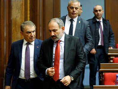 «168 ժամ». Արա Բաբլոյանի մեսիջը Նիկոլ Փաշինյանին