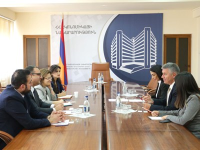 «Ակնկալում ենք թիրախավորել ֆինանսավորման հիմնական ուղղությունները». ԱԶԲ ներկայացուցիչը՝ Տիգրան Խաչատրյանին