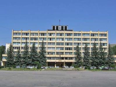 Մոտայքում մի քանի ճանապարհների մայթերի որոշ հատվածների եզրաքարերը կառուցվել են թերություններով