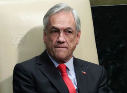 Chile president asks ministers to resign